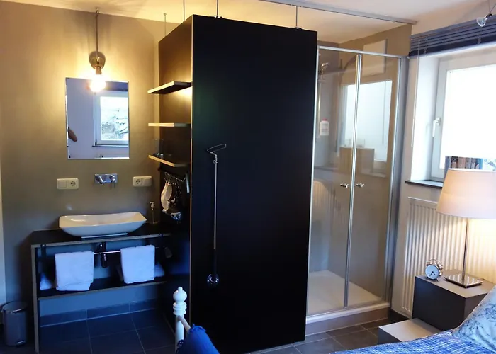 Chiemgau-room, Helles Souterrain, Eigene Terrasse *