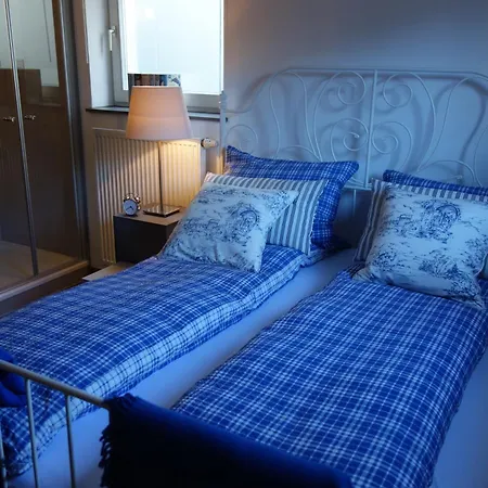 民宿 Chiemgau-room, Helles Souterrain, Eigene Terrasse *