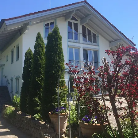 民宿 Chiemgau-room, Helles Souterrain, Eigene Terrasse